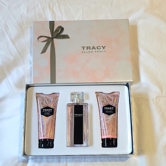 Ellen Tracy "TRACY" Gift Set - Picture 1 of 7